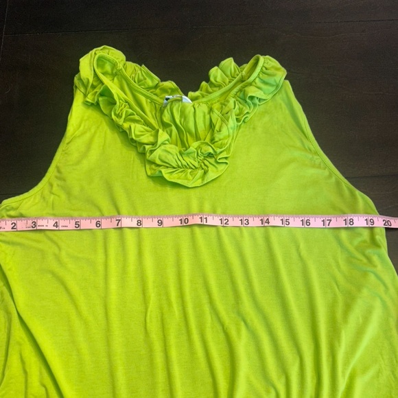 Crown & Ivy, Pretty Lime Green Tank Top W/Ruffled V-Neckline, L, EUC - Picture 6 of 6